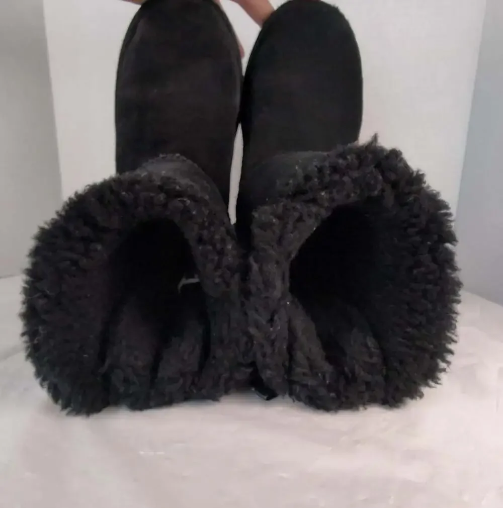 UGG Kids Bailey Bow II Galaxy Black Suede Boots Star and Planet Print Bows 3Y